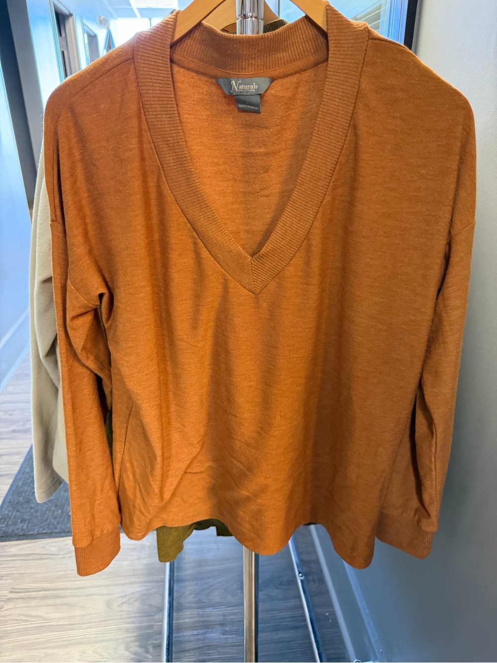 Naturalizer Women's Burnt Orange V-Neck Sweater
